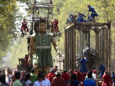 Marionetas Gigantes invaden las calles de Guadalajara
